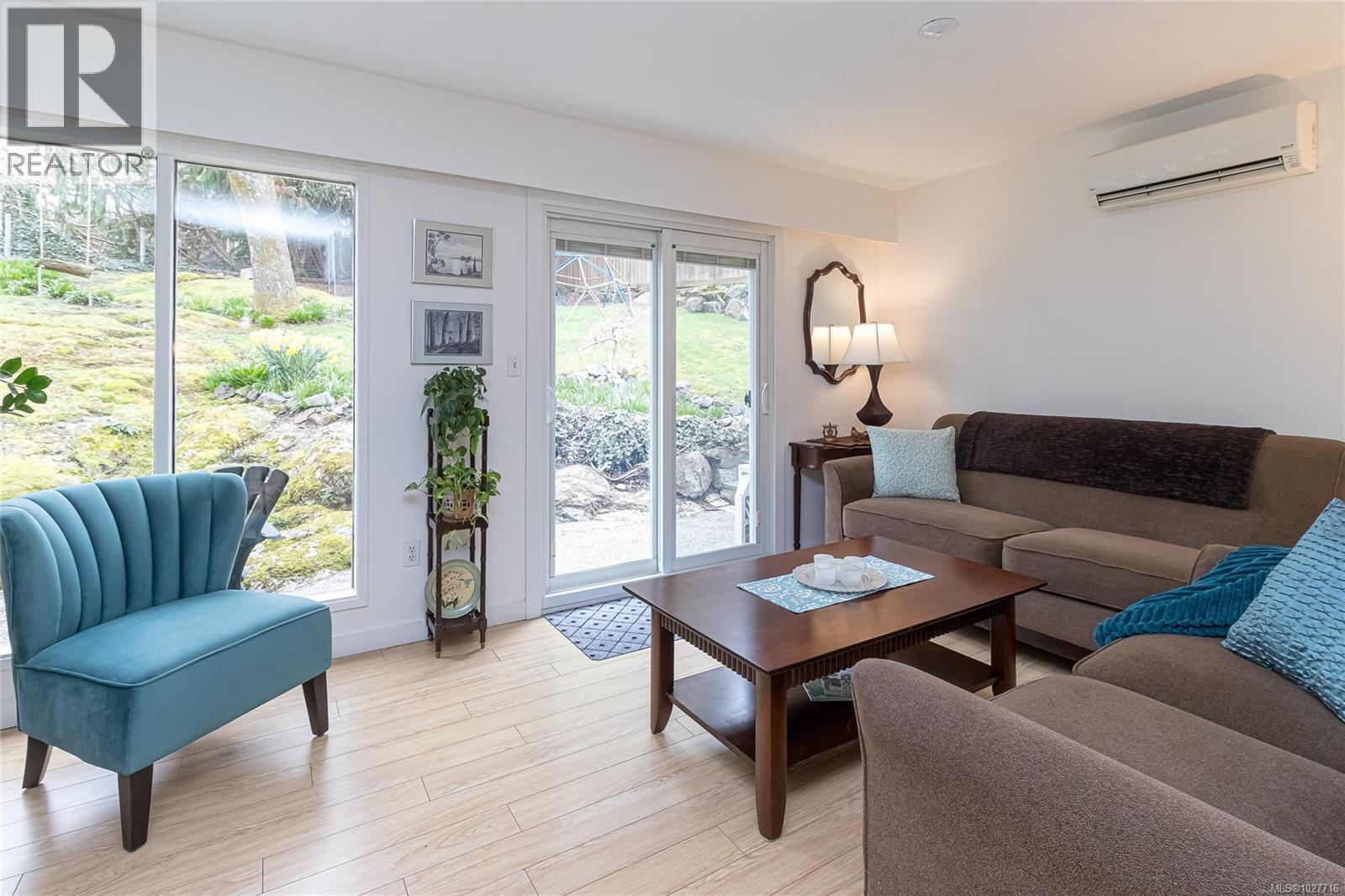 1051 Chesterfield Rd, Saanich, British Columbia  V8Z 2T9 - Photo 5 - 1027716