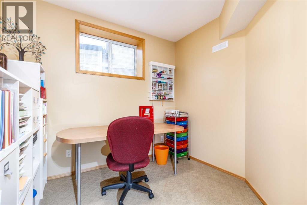 64 Lacey Close, Red Deer, Alberta  T4R 3R7 - Photo 36 - A2302916