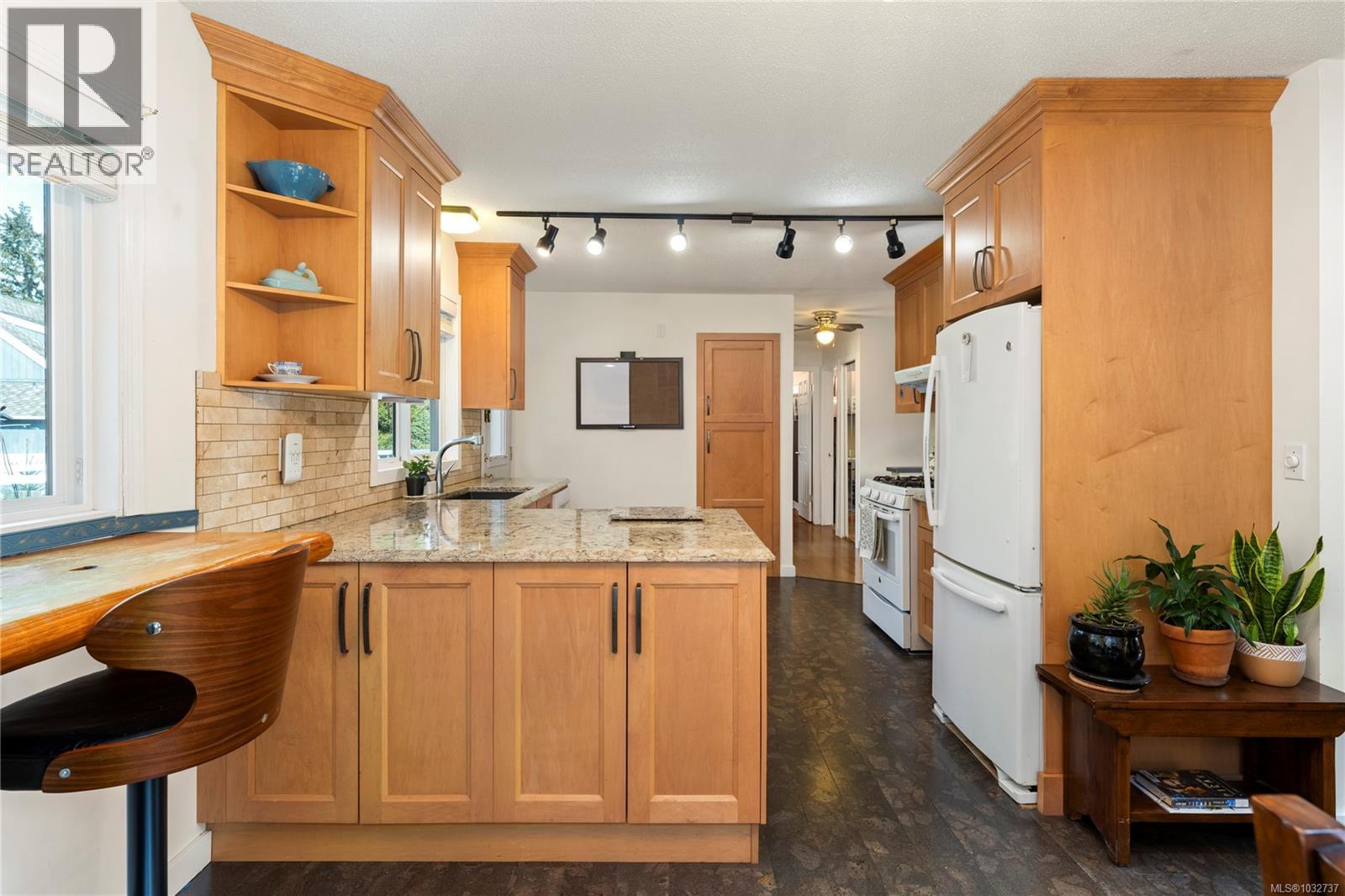 1677 Acacia Rd, Nanoose Bay, British Columbia  V9P 9C6 - Photo 6 - 1032737