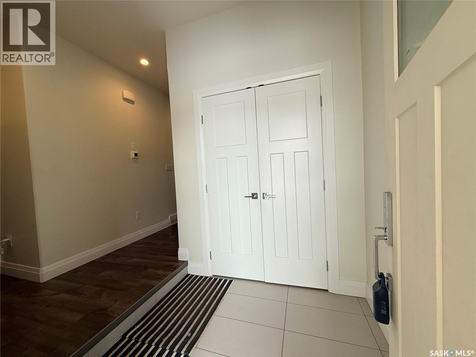 4118 Diefenbaker Drive, Saskatoon, Saskatchewan  S7L 6W8 - Photo 6 - SK032141