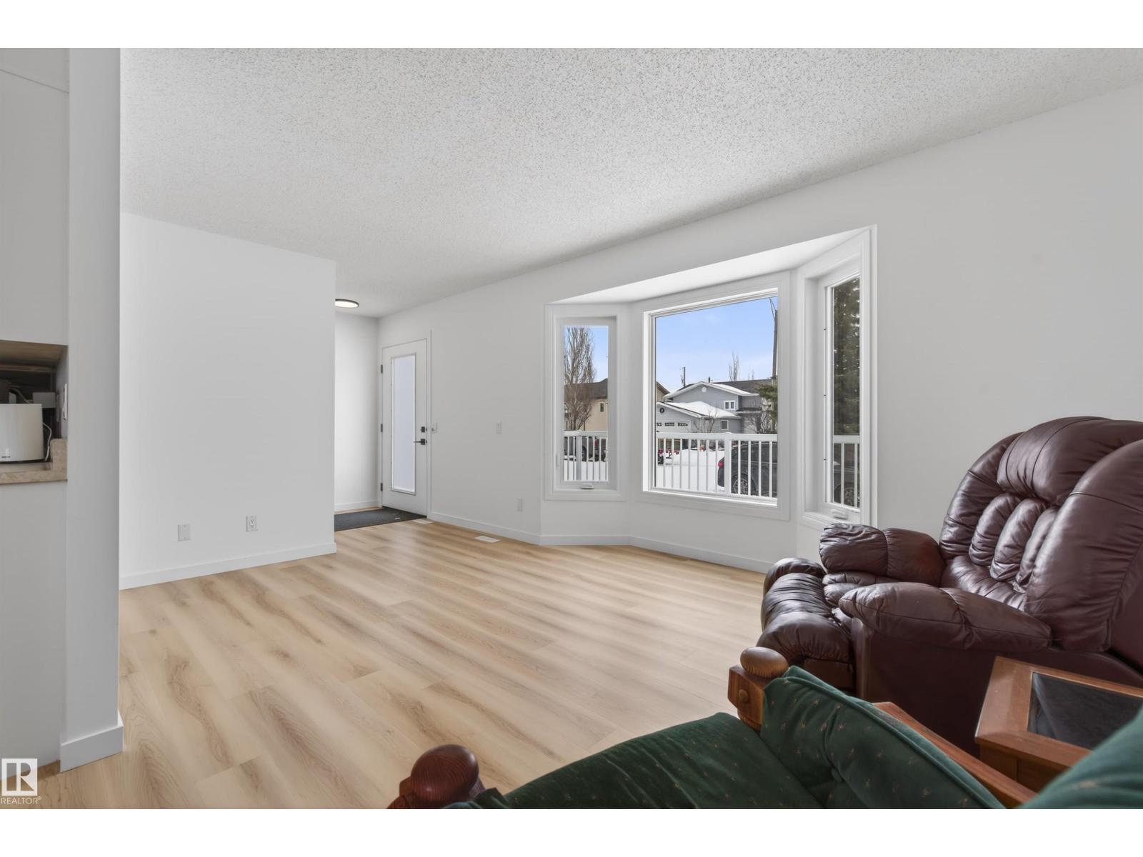 6002 52 Av, Cold Lake, Alberta  T9M 1T4 - Photo 5 - E4484339