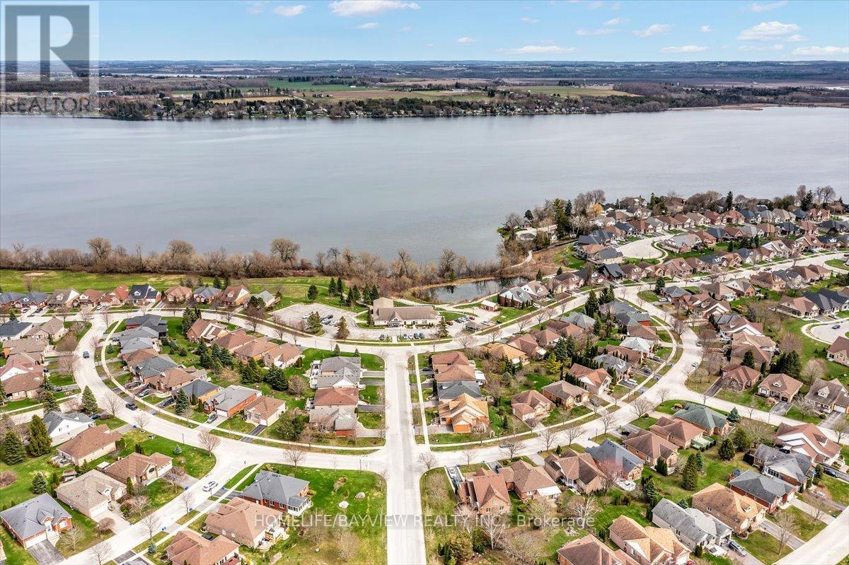 92 South Garden Court, Scugog, Ontario  L9L 1S3 - Photo 9 - E13047474