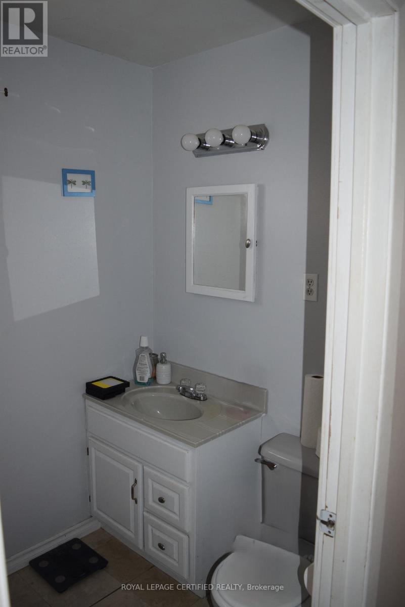 1452 Rosebank Road, Pickering, Ontario  L1V 1P4 - Photo 14 - E13047506