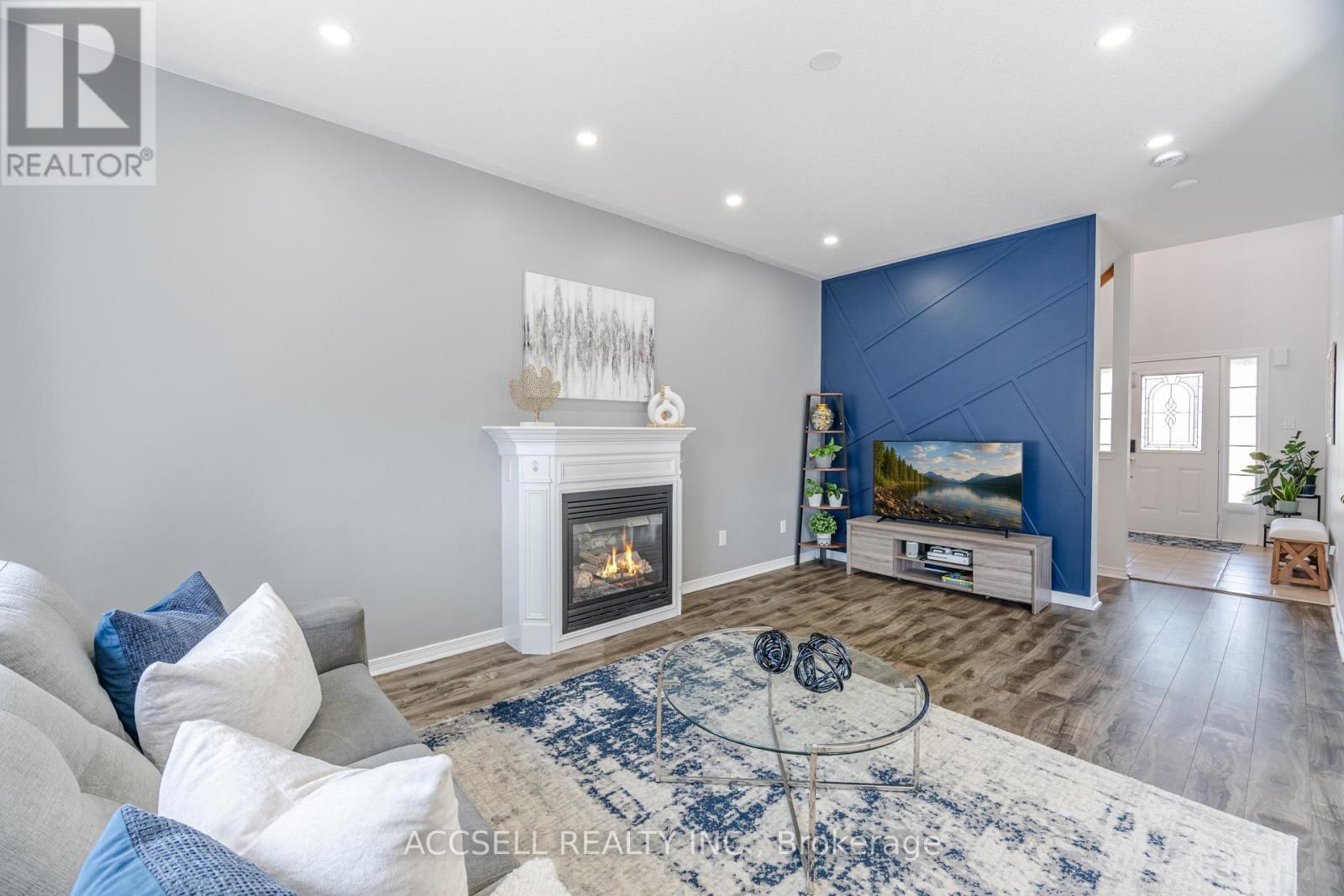 79 Lobb Court, Clarington, Ontario  L1C 0K4 - Photo 6 - E13047554