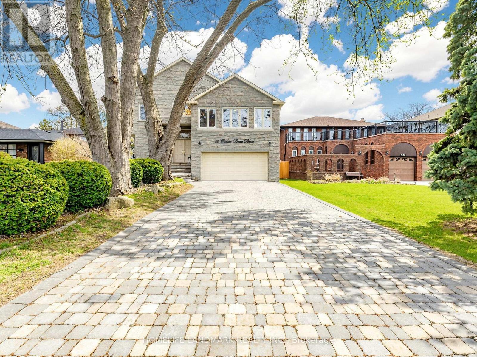 52 CEDAR BRAE BOULEVARD, Toronto, Ontario