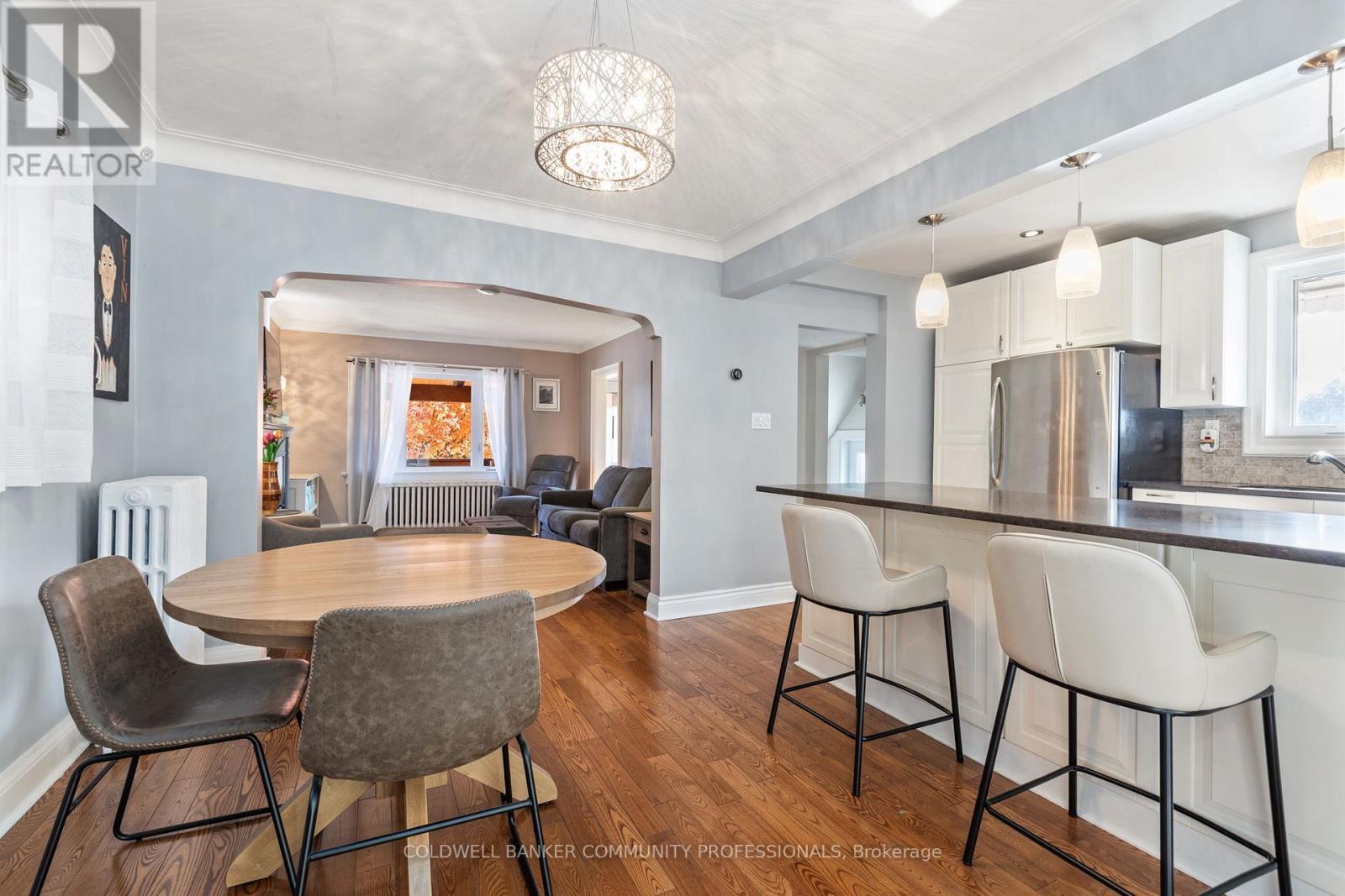 2 Lankin Boulevard, Toronto, Ontario  M4J 4W8 - Photo 17 - E13047640