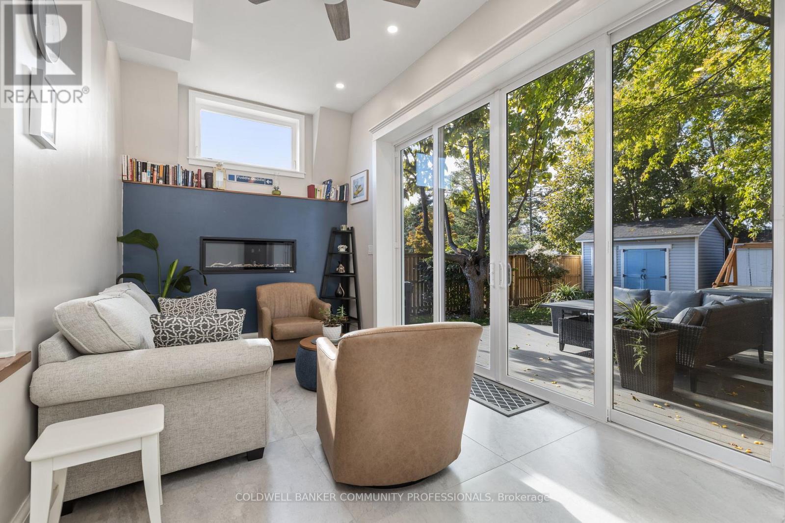 2 Lankin Boulevard, Toronto, Ontario  M4J 4W8 - Photo 19 - E13047640