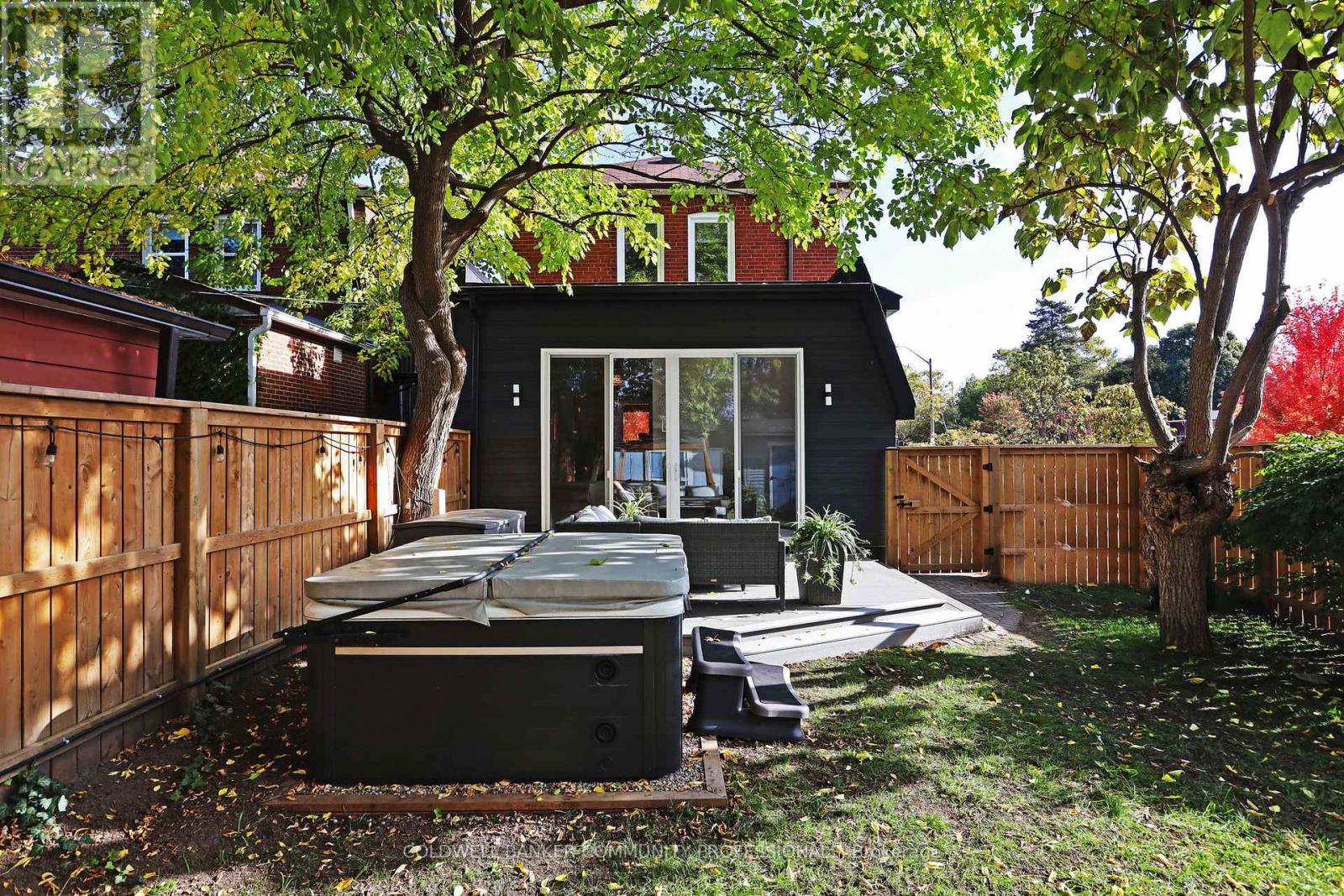 2 Lankin Boulevard, Toronto, Ontario  M4J 4W8 - Photo 48 - E13047640