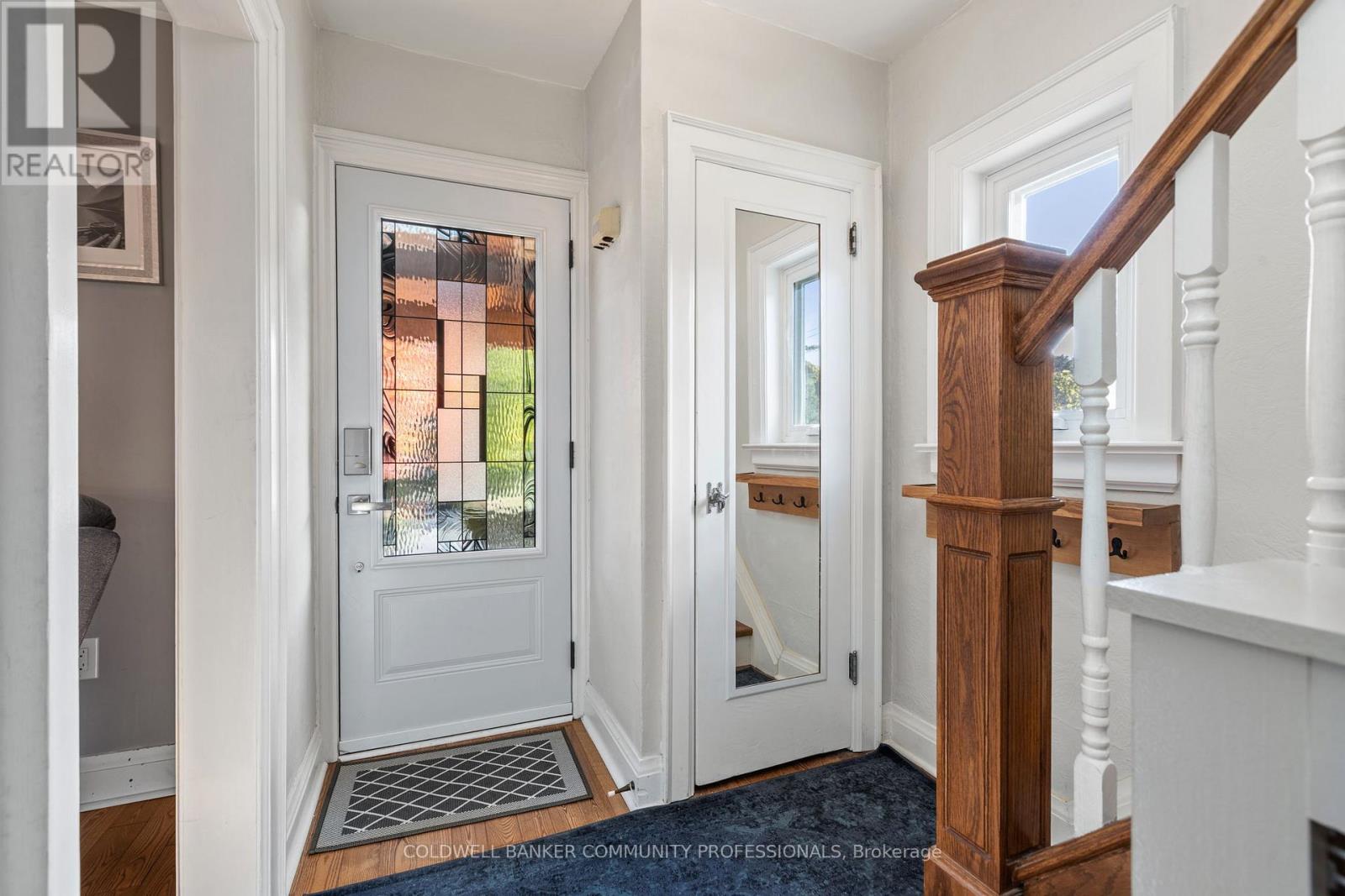 2 Lankin Boulevard, Toronto, Ontario  M4J 4W8 - Photo 5 - E13047640