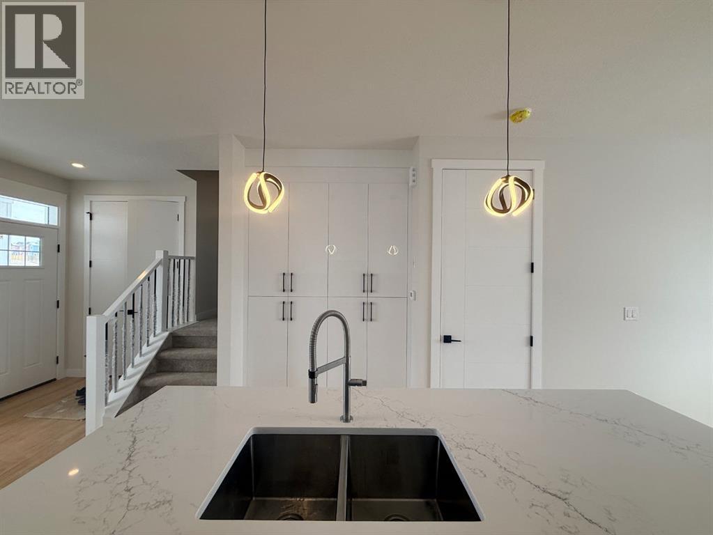 1931 Mccaskill Drive, Crossfield, Alberta  T0M 0C1 - Photo 4 - A2305392