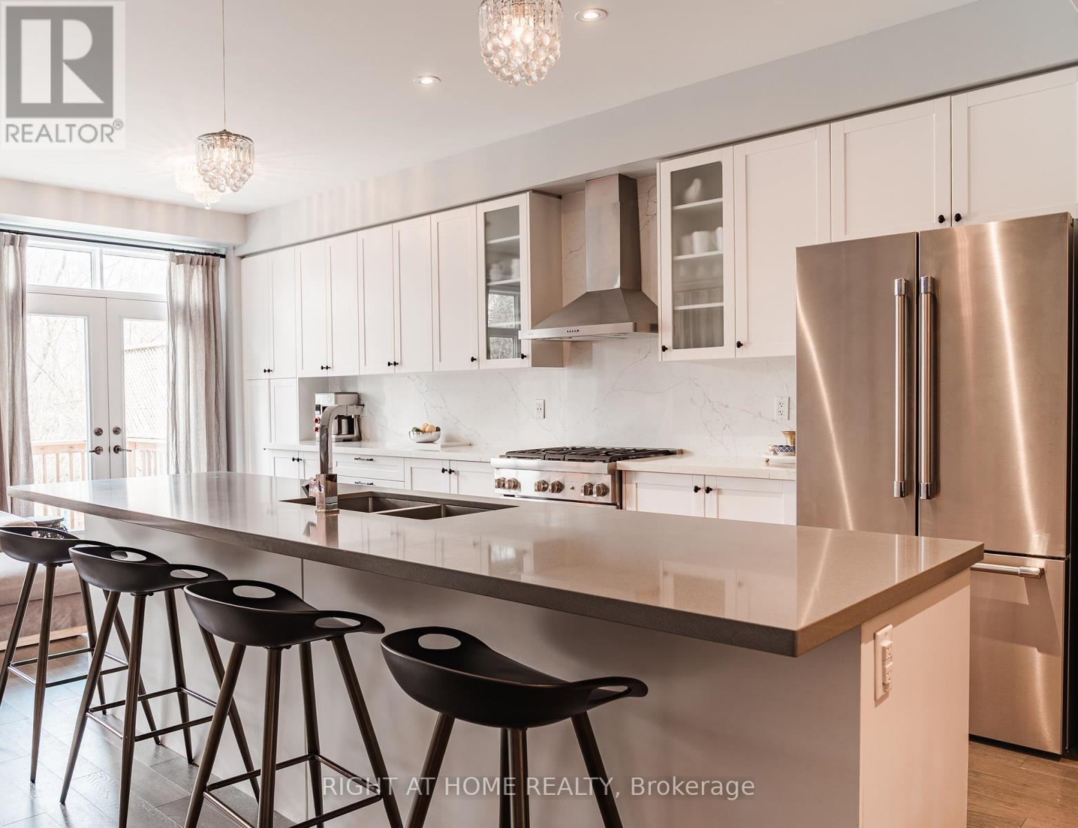 26 Great Heron Court, King, Ontario  L7B 0P4 - Photo 14 - N13047492