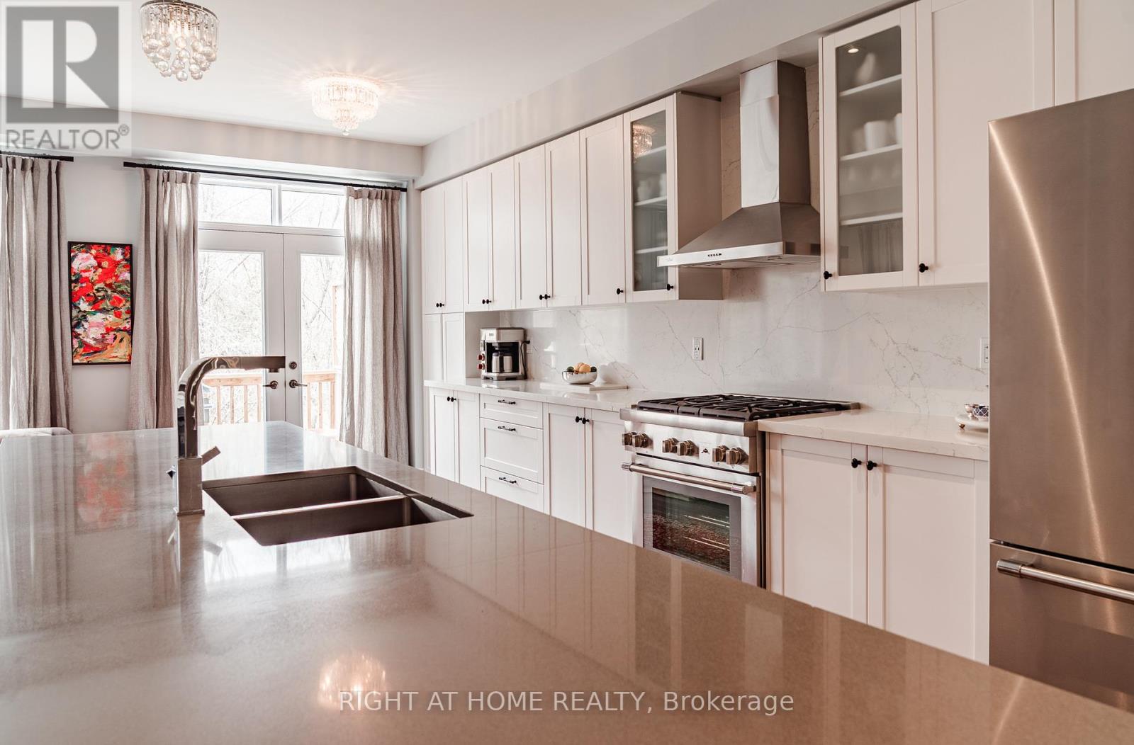 26 Great Heron Court, King, Ontario  L7B 0P4 - Photo 15 - N13047492