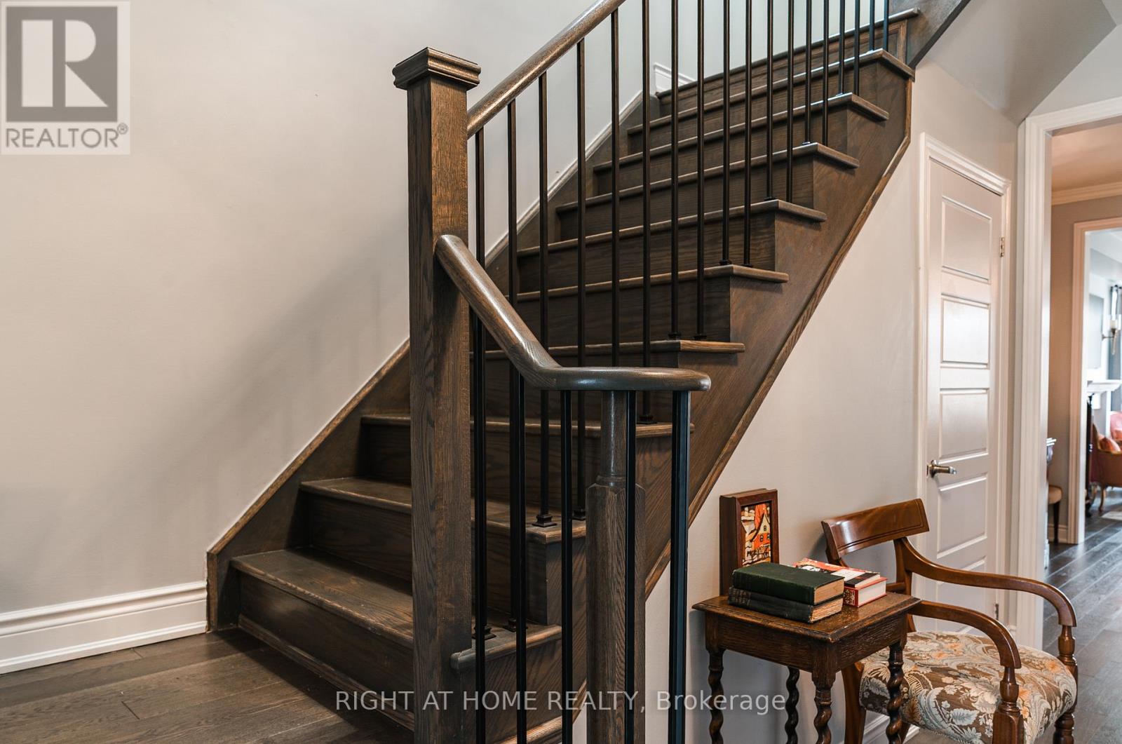 26 Great Heron Court, King, Ontario  L7B 0P4 - Photo 6 - N13047492