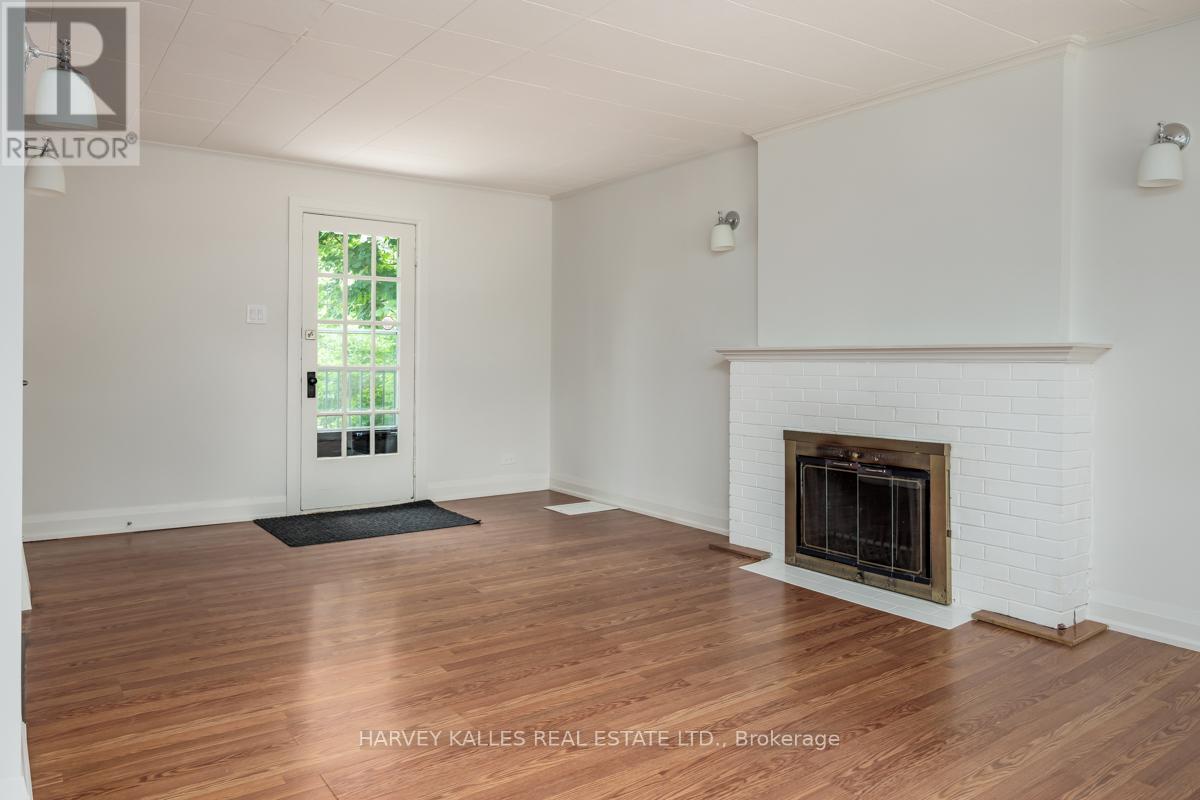 129 Major Mackenzie Drive E, Richmond Hill (Crosby), Ontario  L4C 1H2 - Photo 5 - N13047494