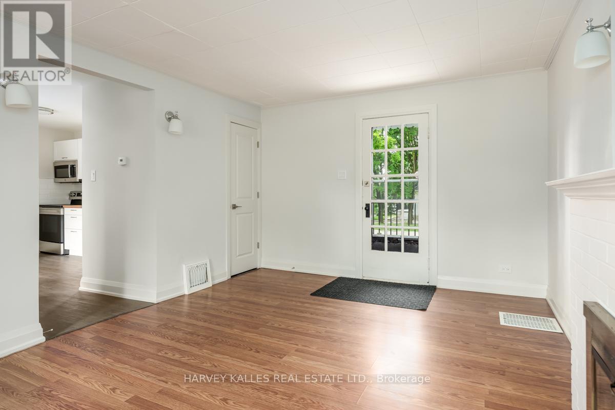 129 Major Mackenzie Drive E, Richmond Hill (Crosby), Ontario  L4C 1H2 - Photo 6 - N13047494