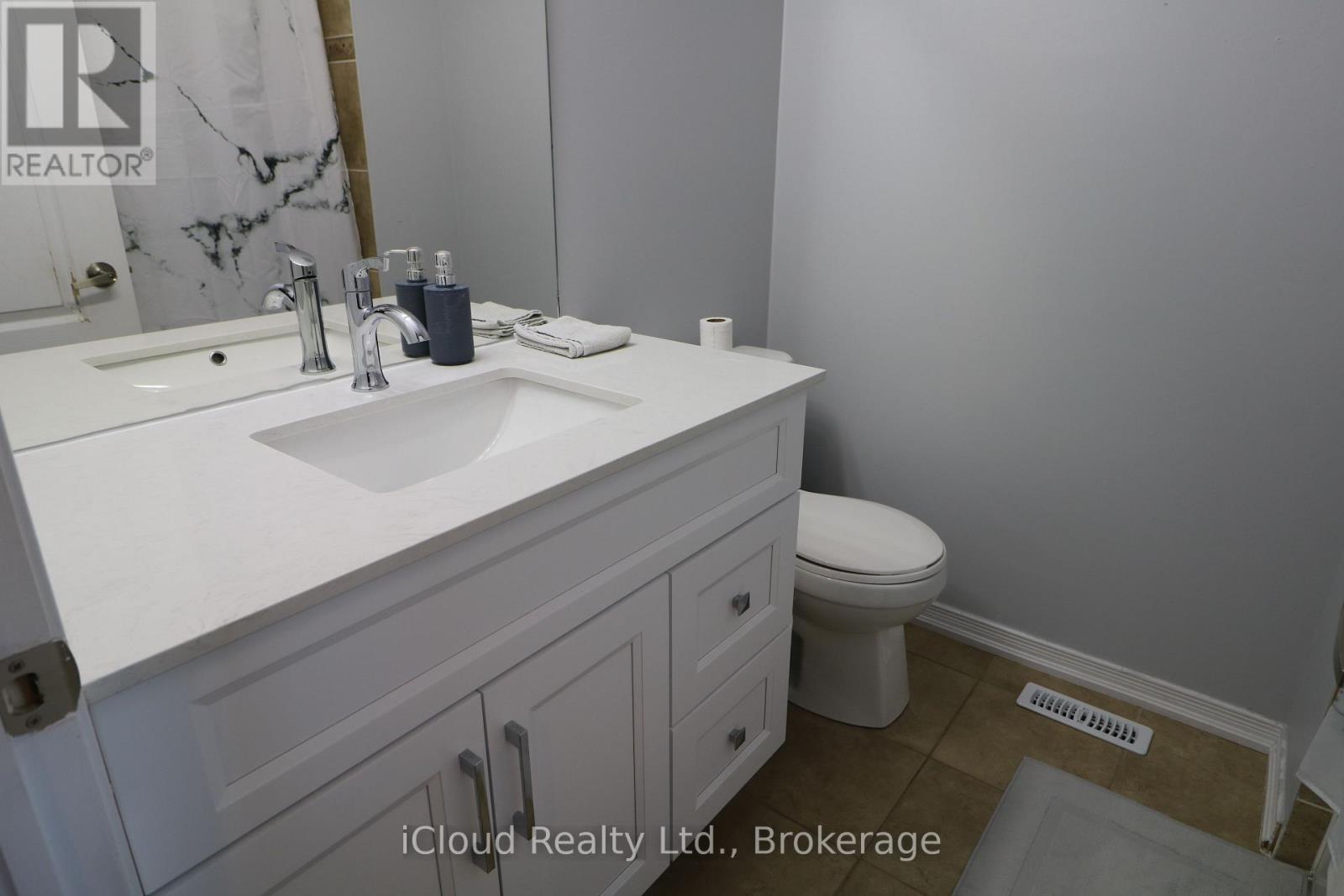 1355 Coleman Crescent, Innisfil, Ontario  L9S 1X5 - Photo 18 - N13047590