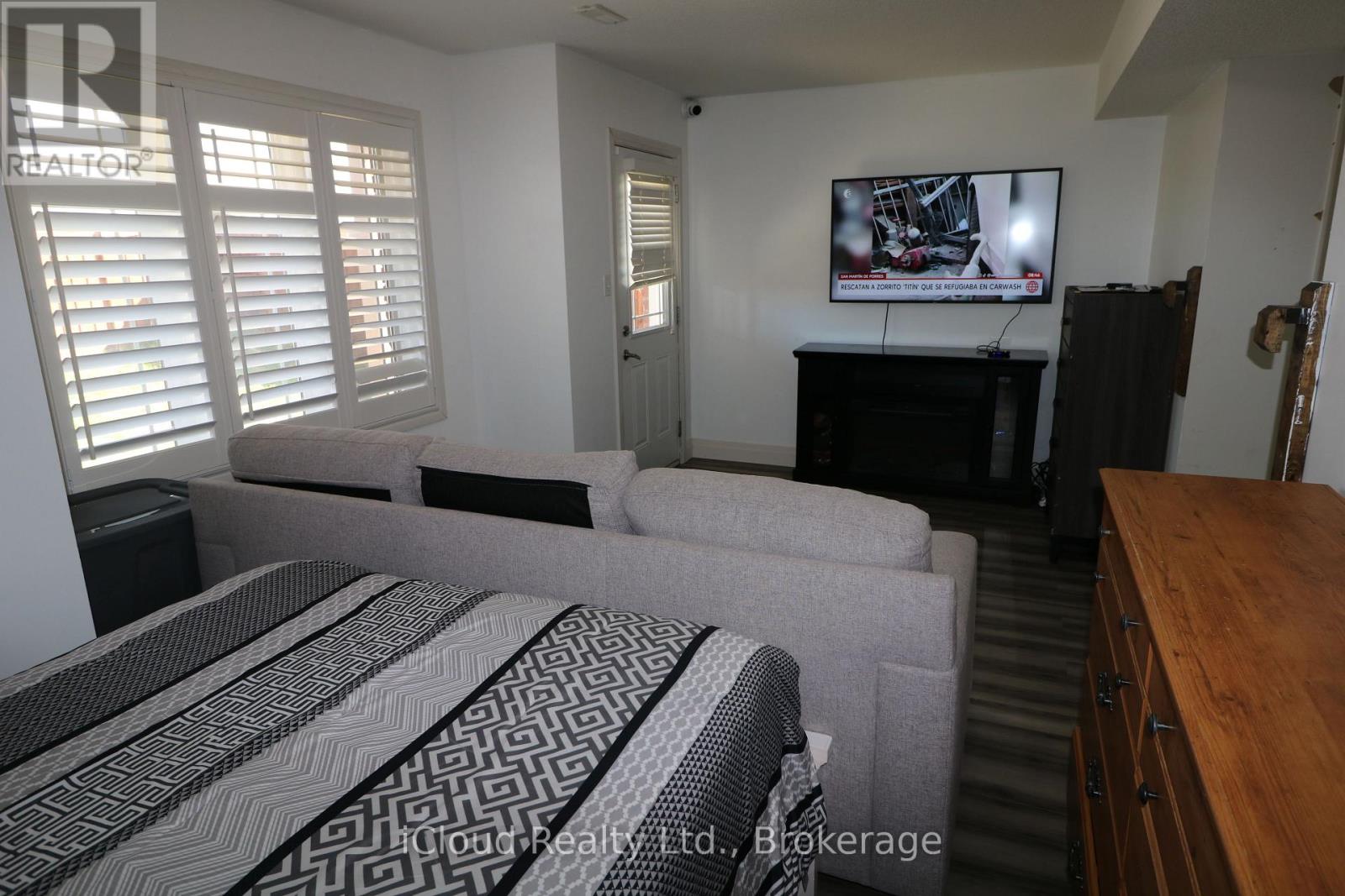 1355 Coleman Crescent, Innisfil, Ontario  L9S 1X5 - Photo 8 - N13047590