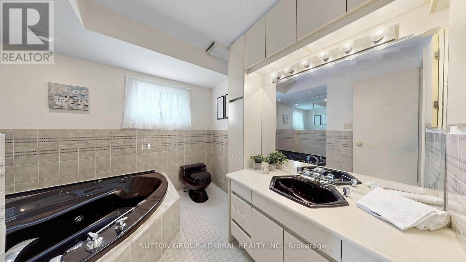 45 Howlett Avenue, Newmarket, Ontario  L3Y 5S6 - Photo 43 - N13047630