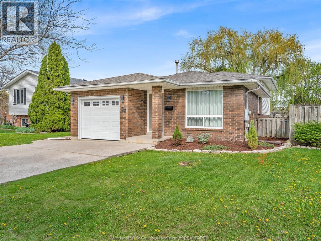 52 Kentucky, Amherstburg, Ontario  N9V 3S5 - Photo 2 - 26009257