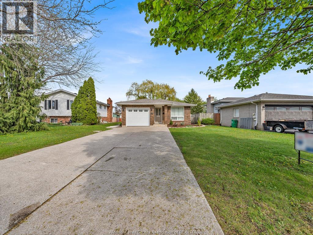 52 Kentucky, Amherstburg, Ontario  N9V 3S5 - Photo 3 - 26009257