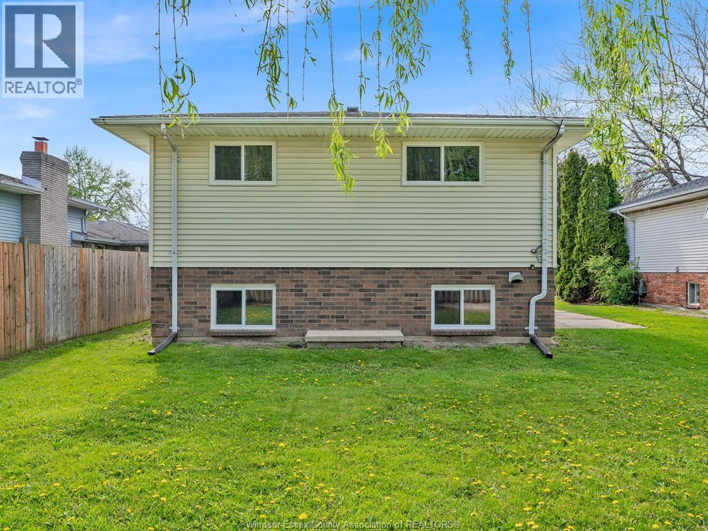 52 Kentucky, Amherstburg, Ontario  N9V 3S5 - Photo 44 - 26009257