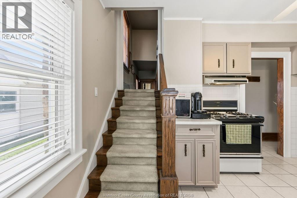 28 Albert Street, Leamington, Ontario  N8H 3J8 - Photo 8 - 26009227