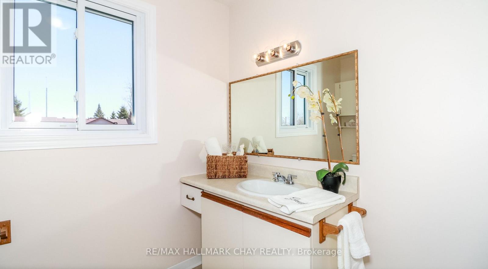 82 Melinda Crescent, Barrie, Ontario  L4N 5G6 - Photo 18 - S13047510