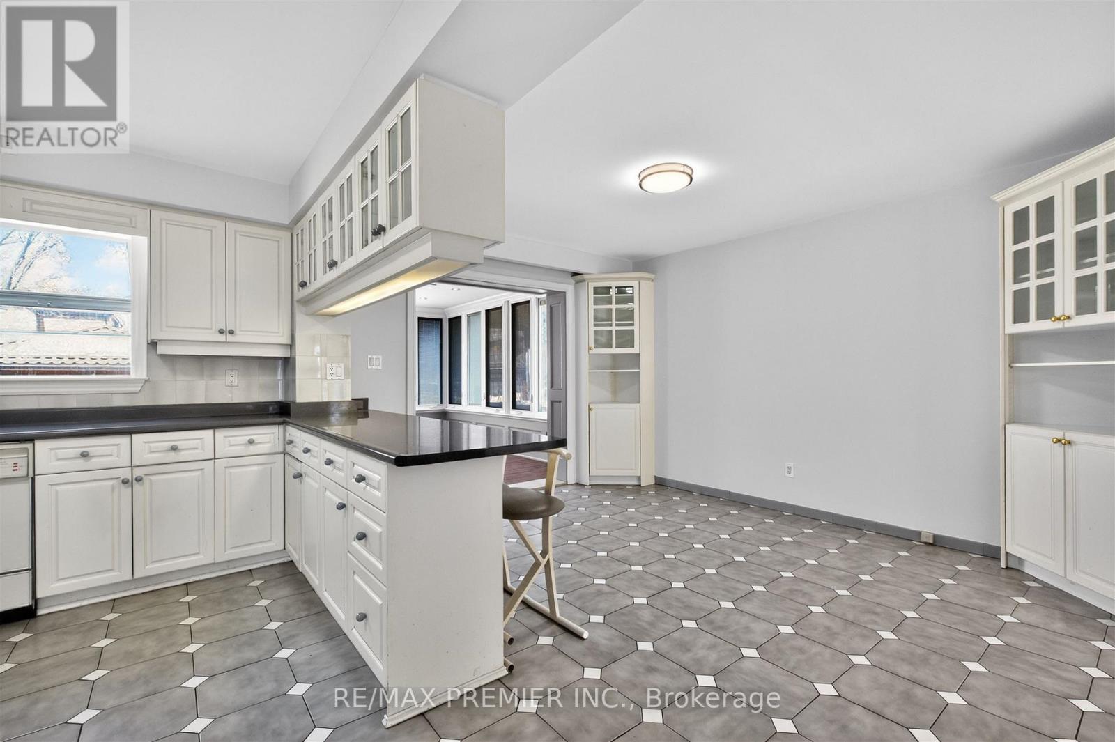 154a William Street, Toronto, Ontario  M9N 2H1 - Photo 13 - W12799494