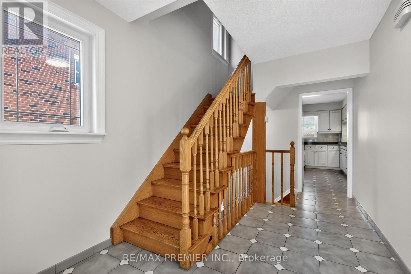 154a William Street, Toronto, Ontario  M9N 2H1 - Photo 3 - W12799494