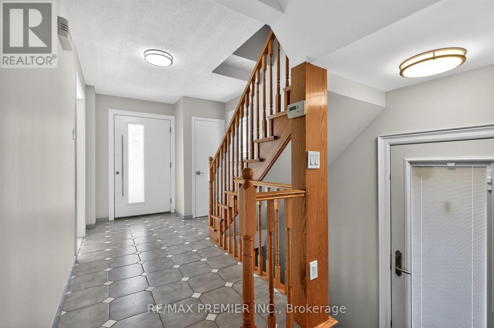 154a William Street, Toronto, Ontario  M9N 2H1 - Photo 4 - W12799494