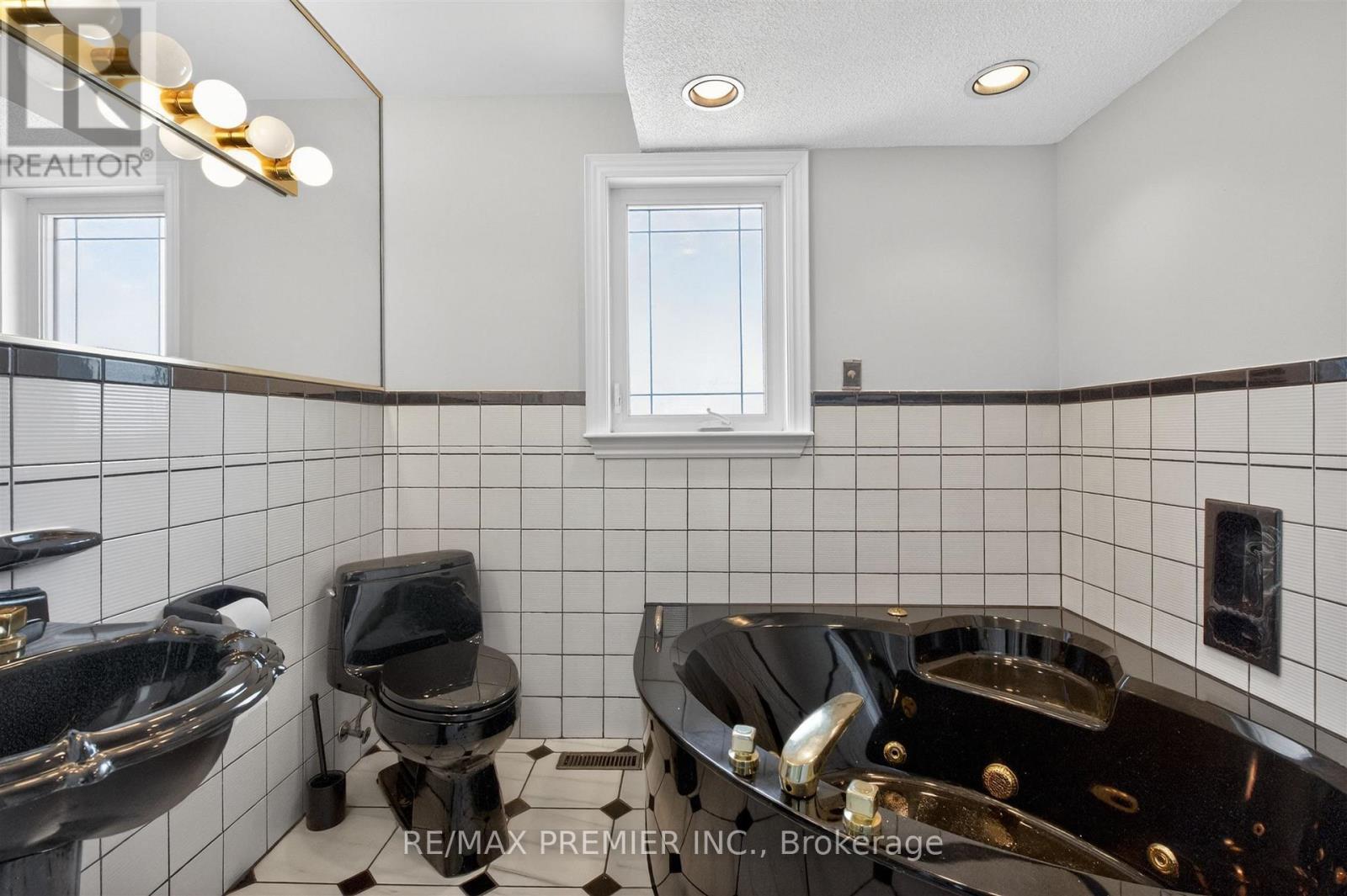 154a William Street, Toronto, Ontario  M9N 2H1 - Photo 37 - W12799494