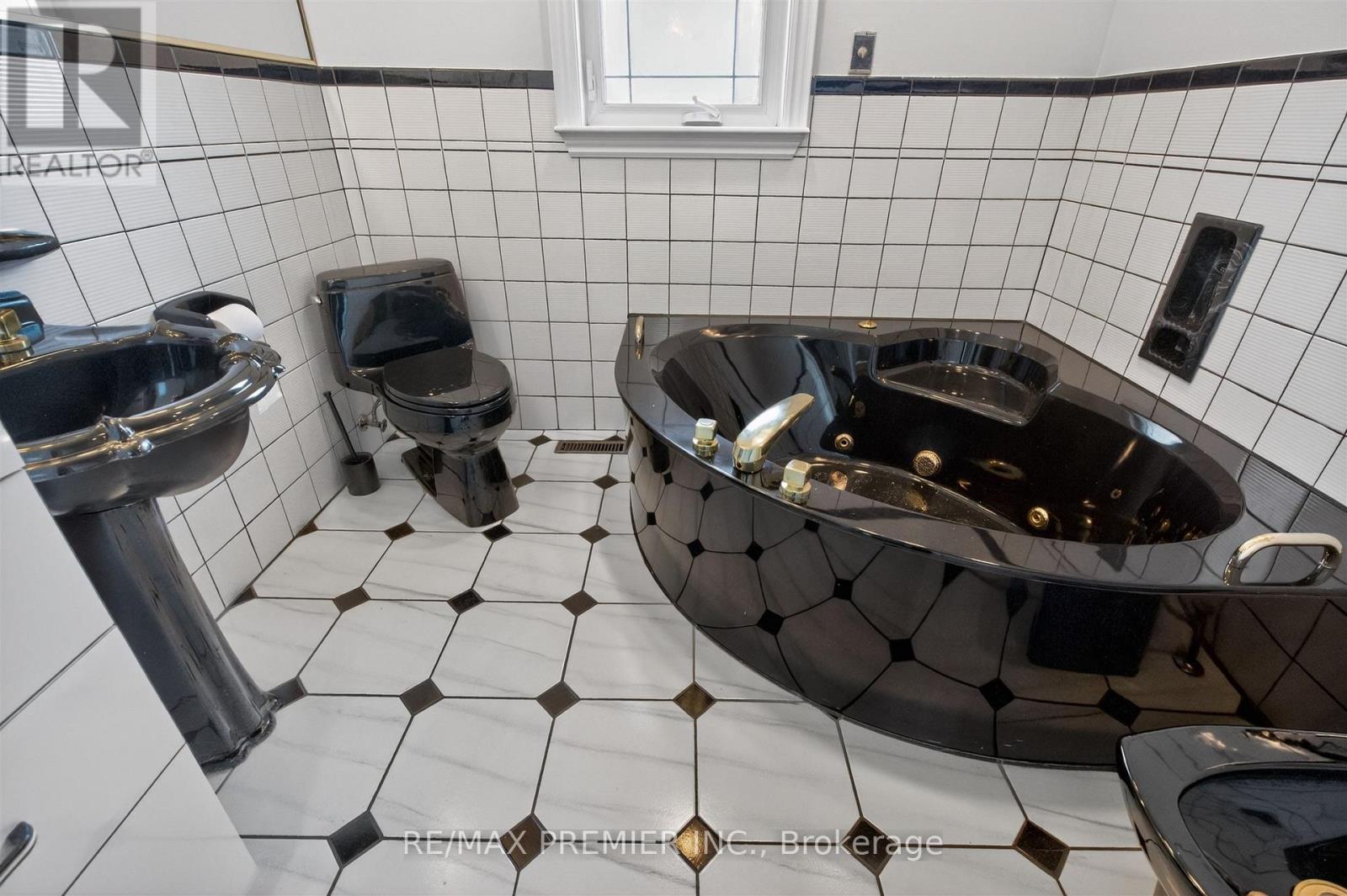 154a William Street, Toronto, Ontario  M9N 2H1 - Photo 39 - W12799494