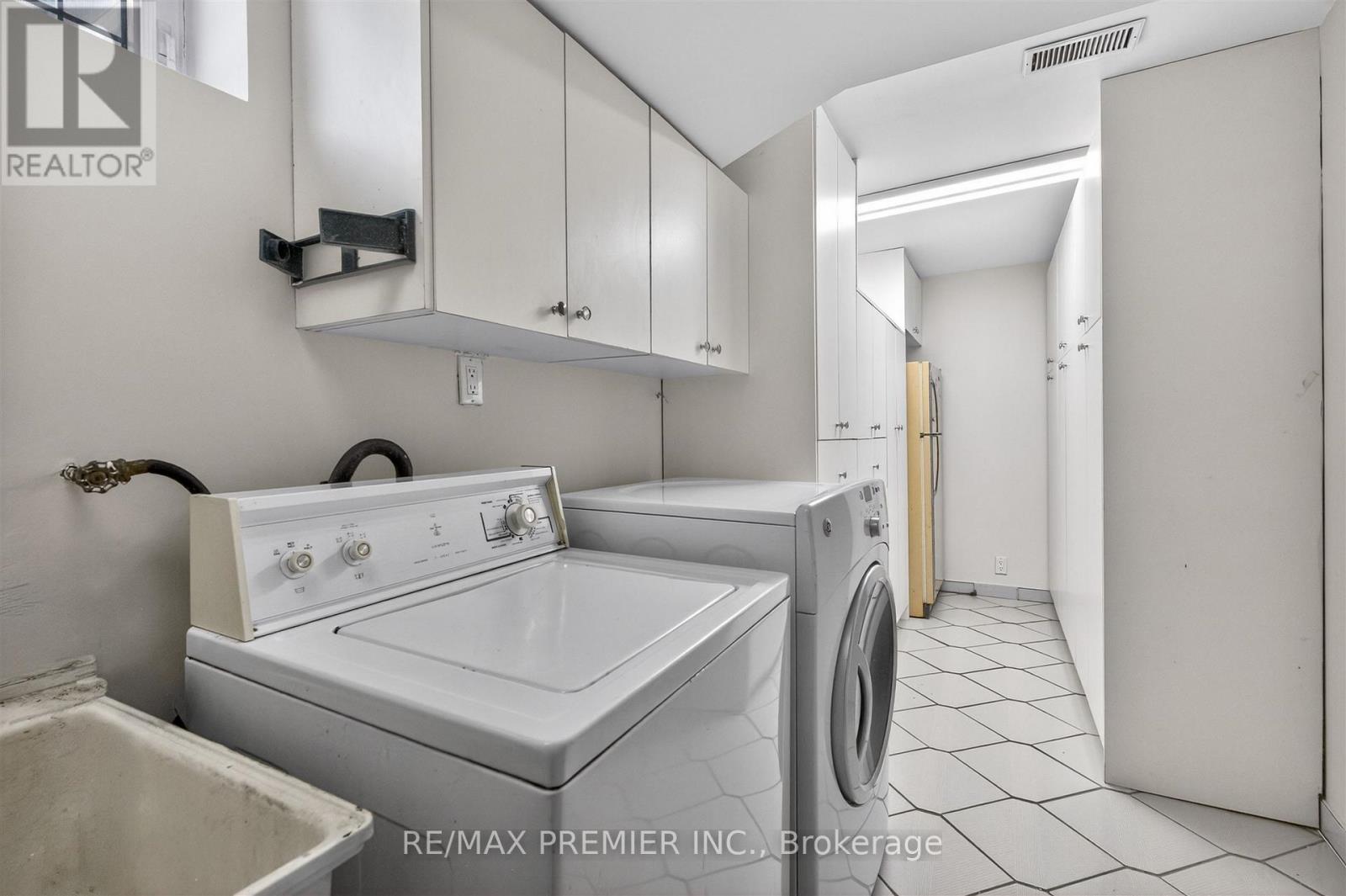 154a William Street, Toronto, Ontario  M9N 2H1 - Photo 44 - W12799494