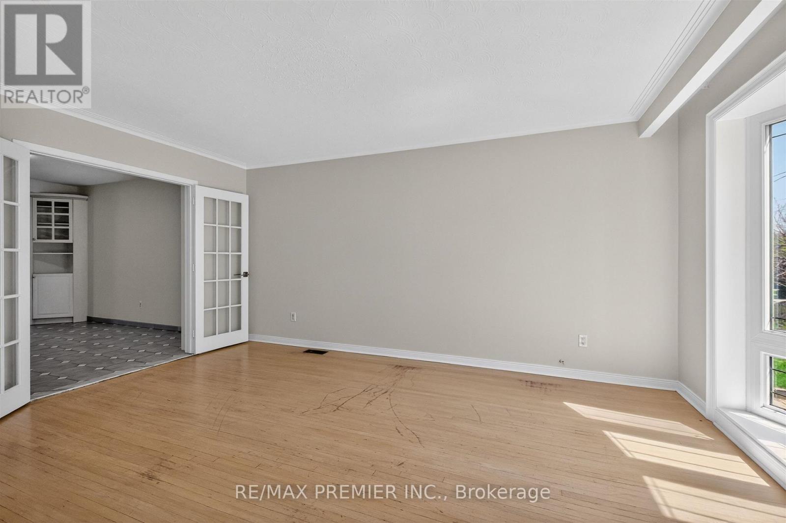 154a William Street, Toronto, Ontario  M9N 2H1 - Photo 5 - W12799494