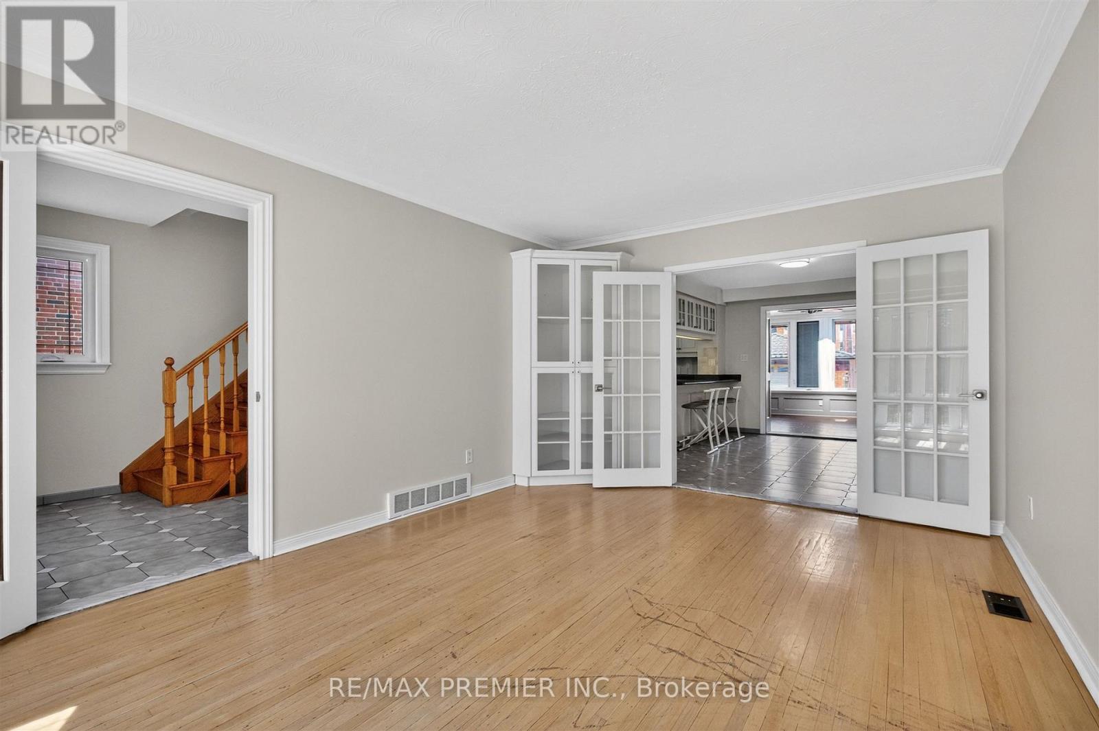 154a William Street, Toronto, Ontario  M9N 2H1 - Photo 8 - W12799494