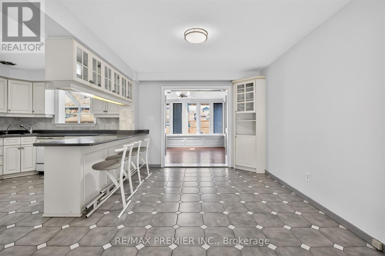 154a William Street, Toronto, Ontario  M9N 2H1 - Photo 9 - W12799494