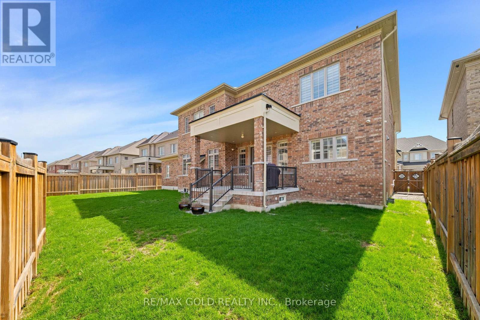 8 Markey Court, Brampton, Ontario  L6P 4L1 - Photo 39 - W12849302