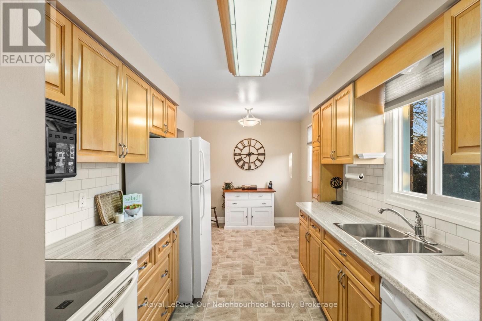 909 Whitefield Drive, Peterborough, Ontario  K9J 7W1 - Photo 10 - X12898546