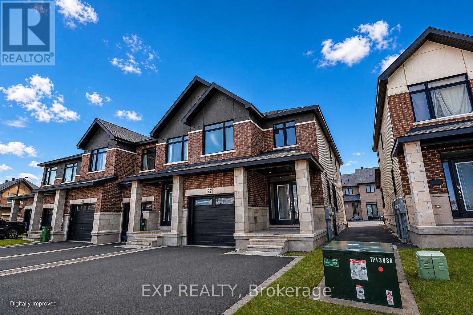 27 MOOSONEE CRESCENT, Ottawa, Ontario