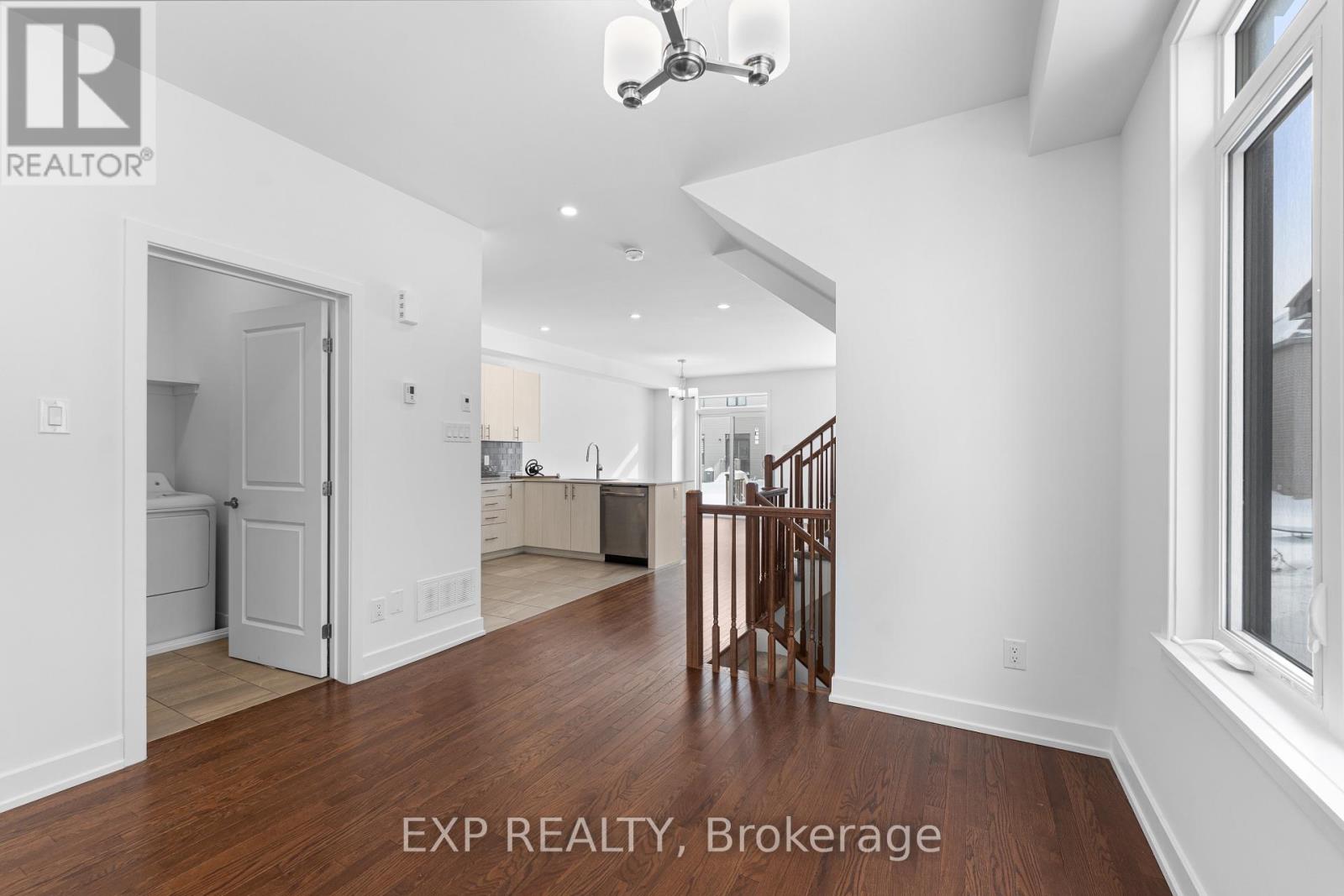 27 Moosonee Crescent, Ottawa, Ontario  K4M 0L9 - Photo 5 - X12769710