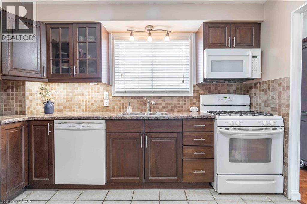 519 Brigadoon Drive, Hamilton, Ontario  L9C 6C9 - Photo 11 - 40824174