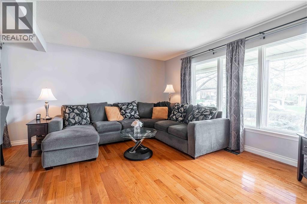 519 Brigadoon Drive, Hamilton, Ontario  L9C 6C9 - Photo 5 - 40824174