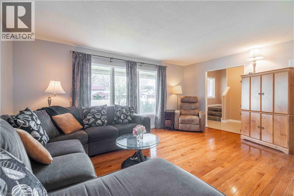 519 Brigadoon Drive, Hamilton, Ontario  L9C 6C9 - Photo 6 - 40824174