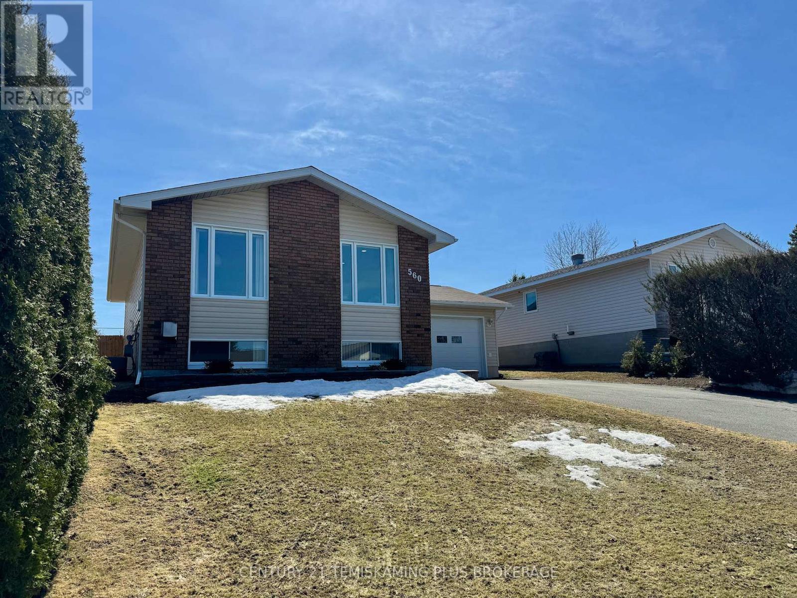 560 Helmer Pedersen Drive, Temiskaming Shores, Ontario  P0J 1P0 - Photo 1 - T13047738