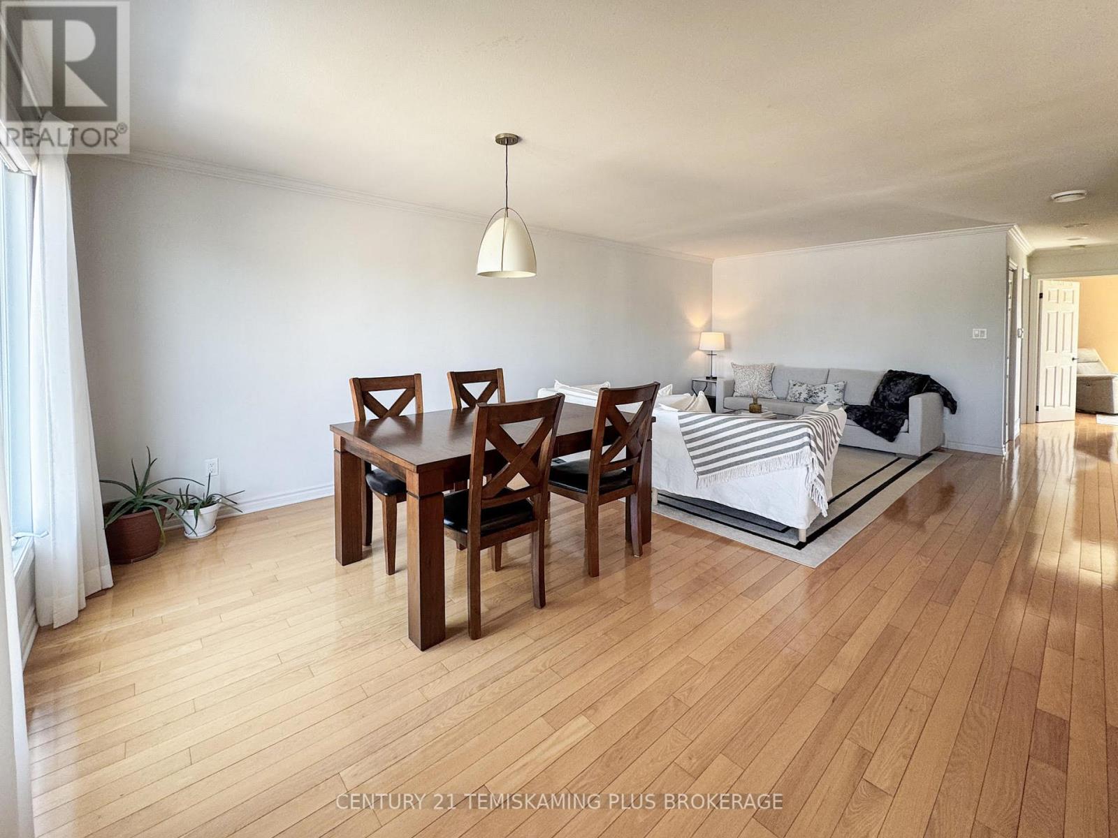 560 Helmer Pedersen Drive, Temiskaming Shores, Ontario  P0J 1P0 - Photo 11 - T13047738