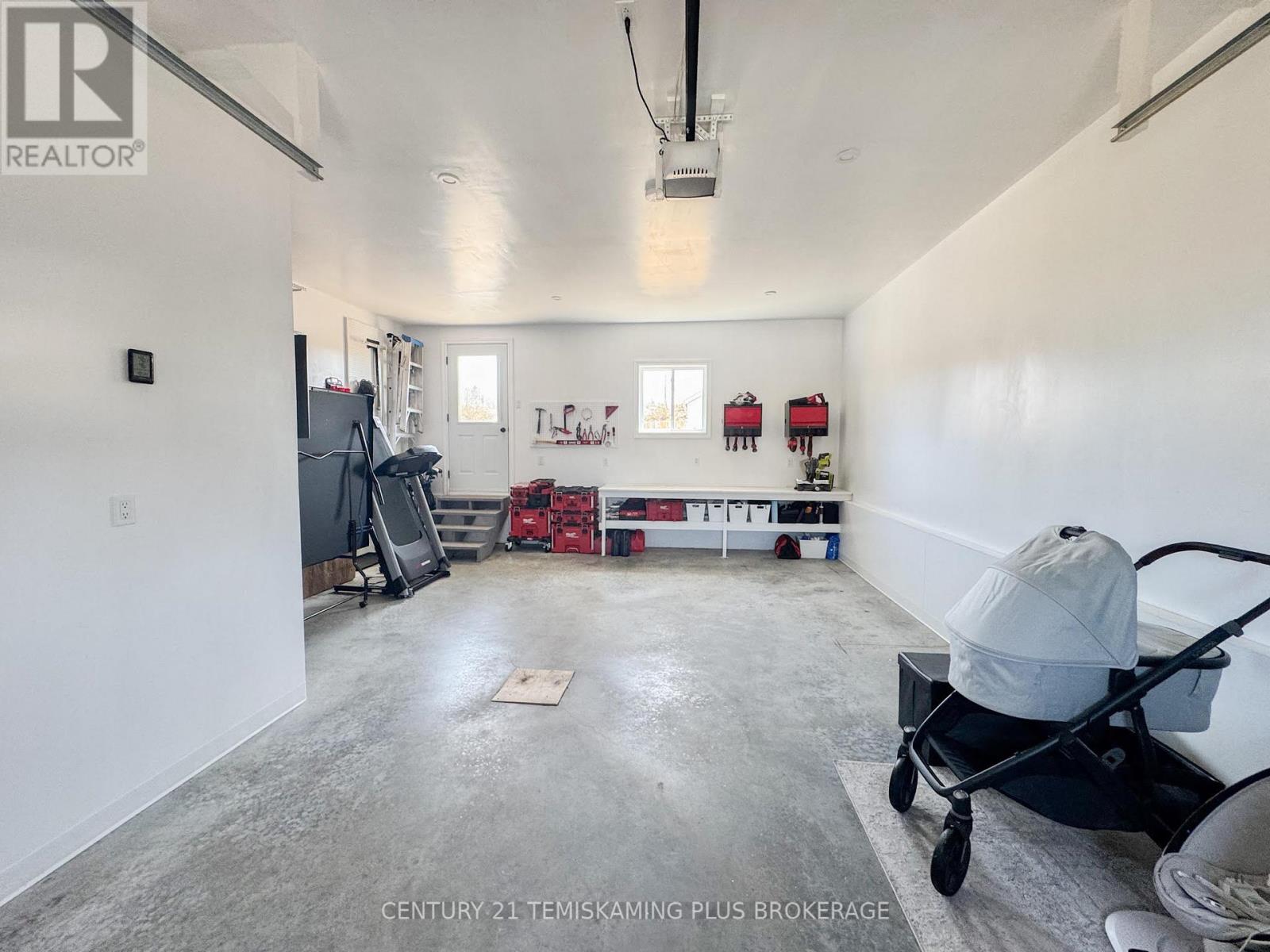 560 Helmer Pedersen Drive, Temiskaming Shores, Ontario  P0J 1P0 - Photo 5 - T13047738