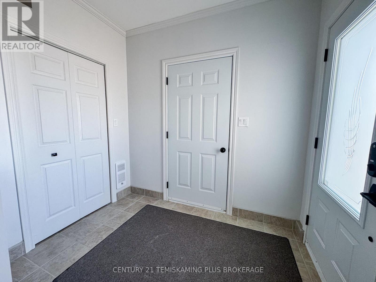 560 Helmer Pedersen Drive, Temiskaming Shores, Ontario  P0J 1P0 - Photo 6 - T13047738