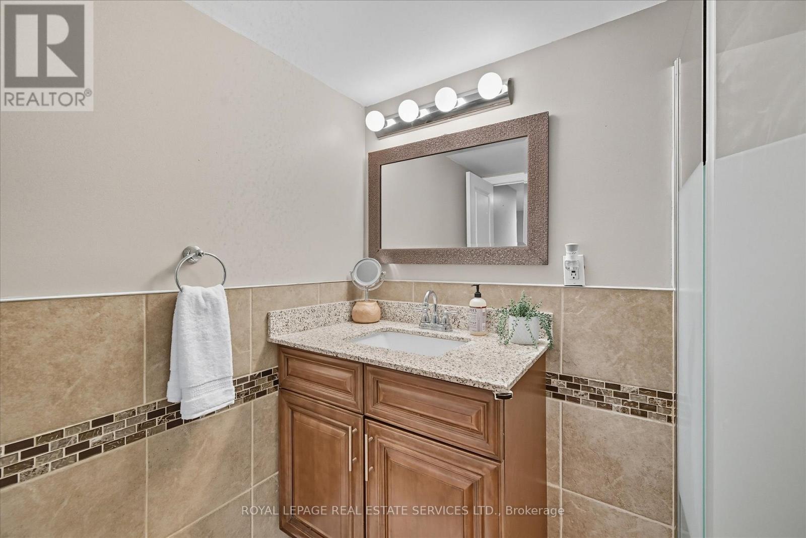 3 - 2377 Industrial Street, Burlington, Ontario  L7P 1A4 - Photo 38 - W13047360