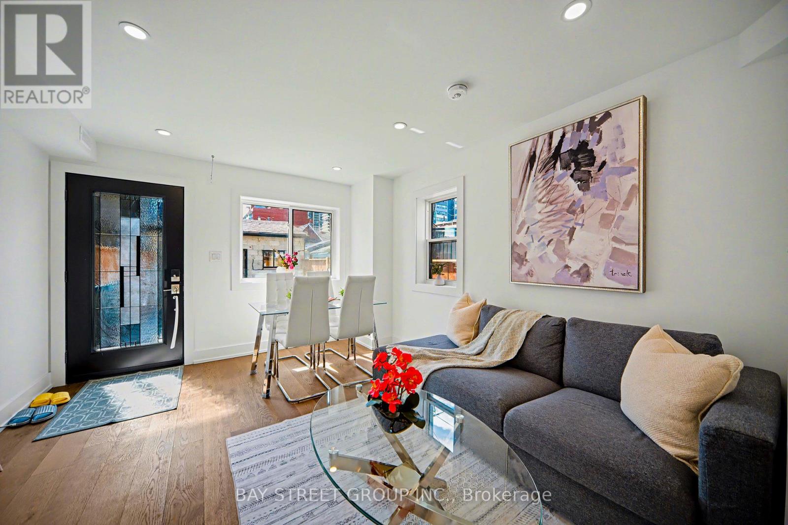 230 Emerson Avenue, Toronto, Ontario  M6H 3T6 - Photo 11 - W13047488