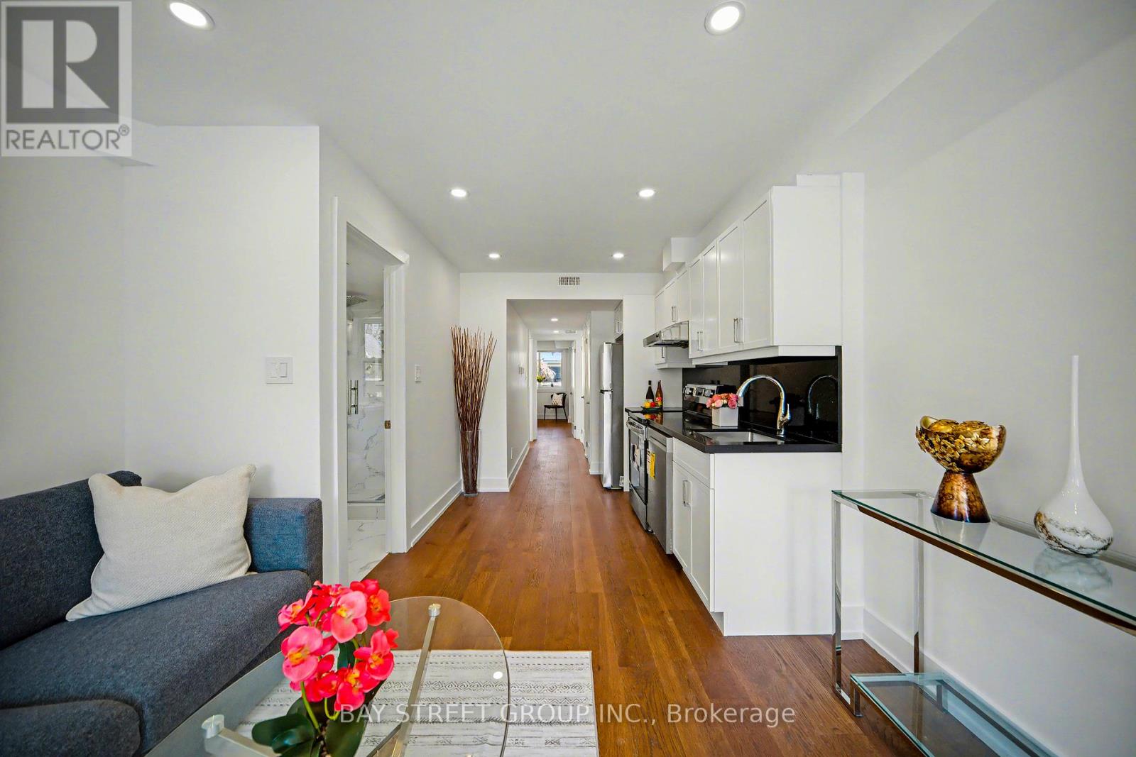 230 Emerson Avenue, Toronto, Ontario  M6H 3T6 - Photo 12 - W13047488